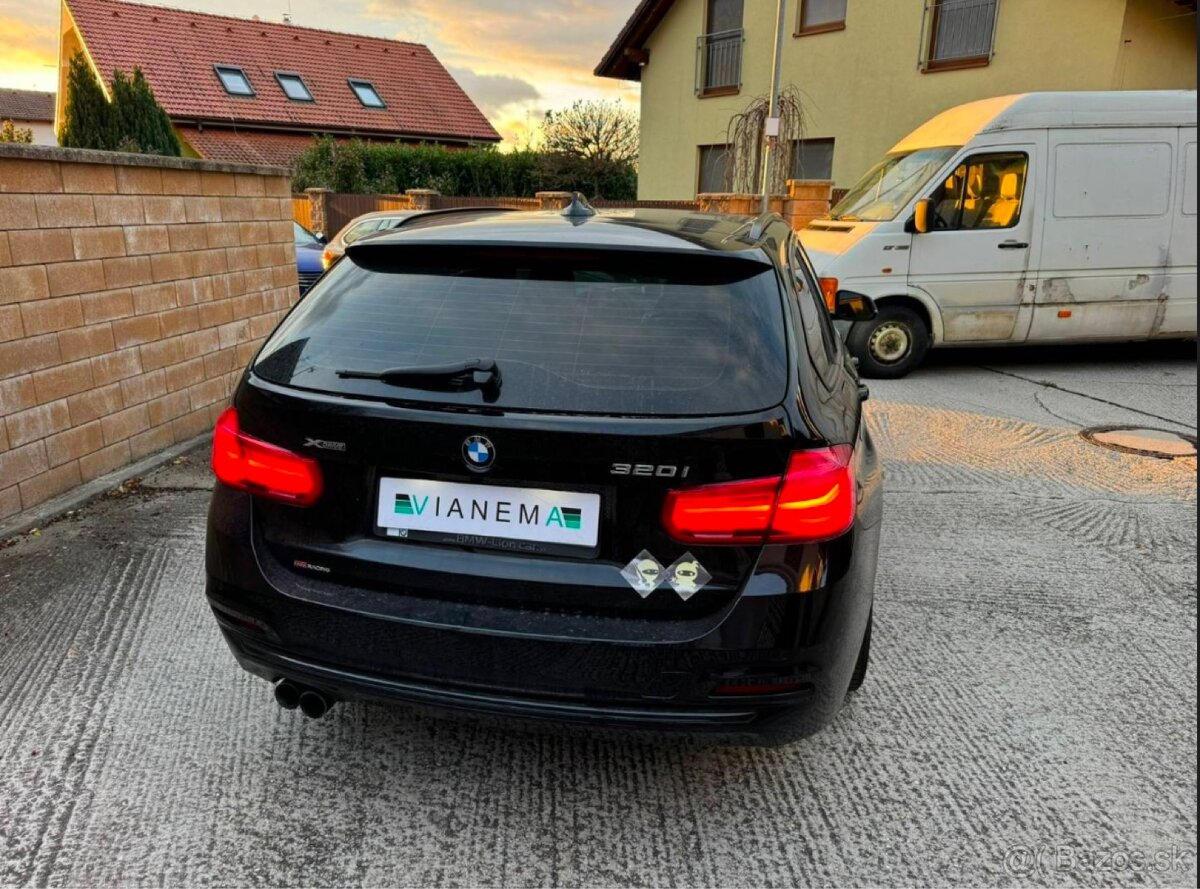BMW Rad 3 Touring 320i xDrive Sport Line Shadow A/T - 4