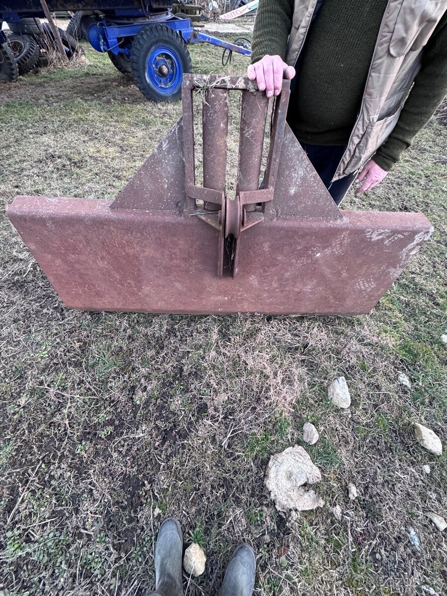 Nový približovací štít na traktor - 4