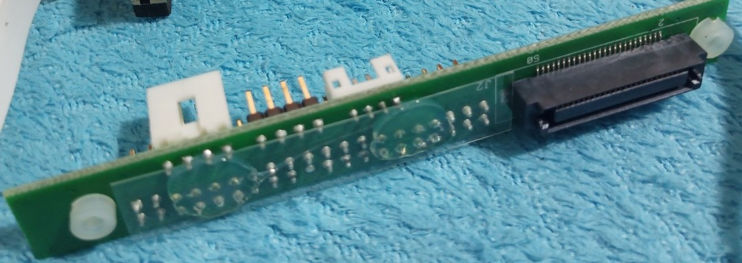 Drobné počítačové komponenty. - 4