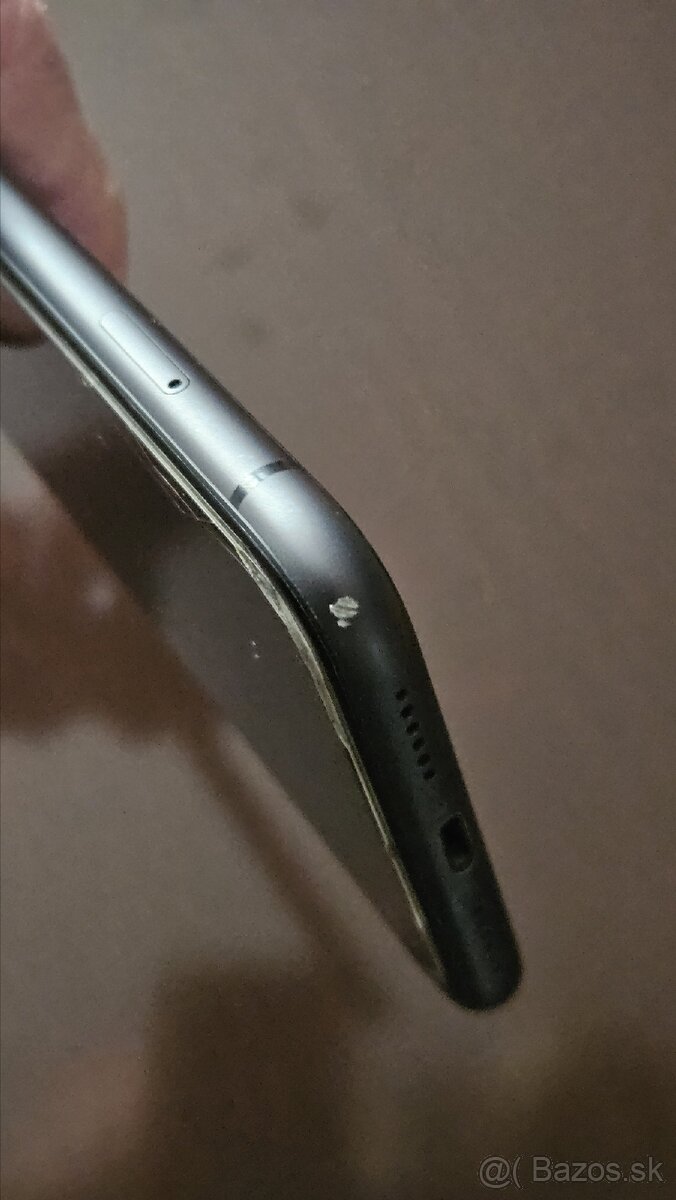 Apple iPhone 11 64 GB - 4