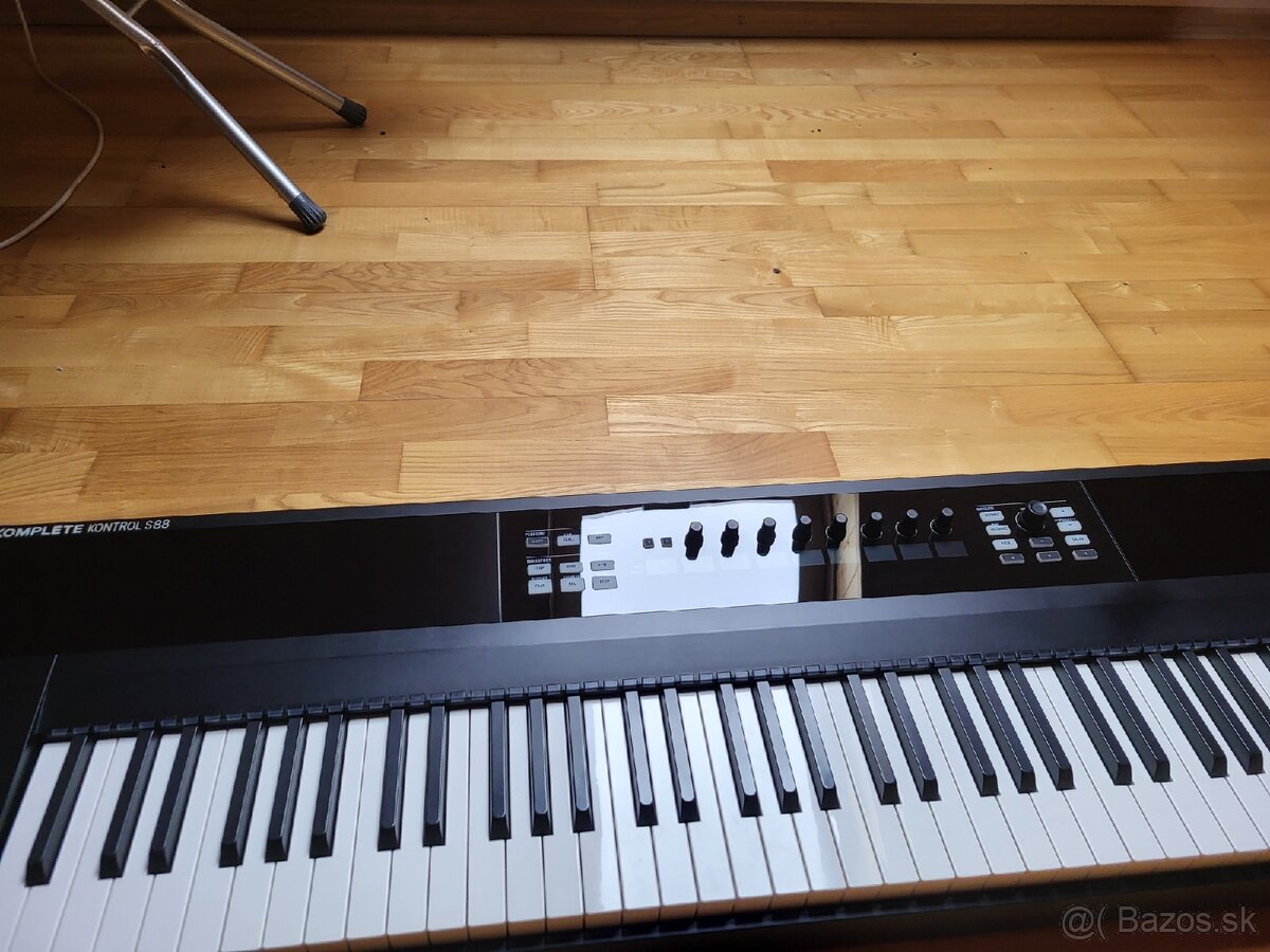 Native Instruments KOMPLETE KONTROL S88 - 4