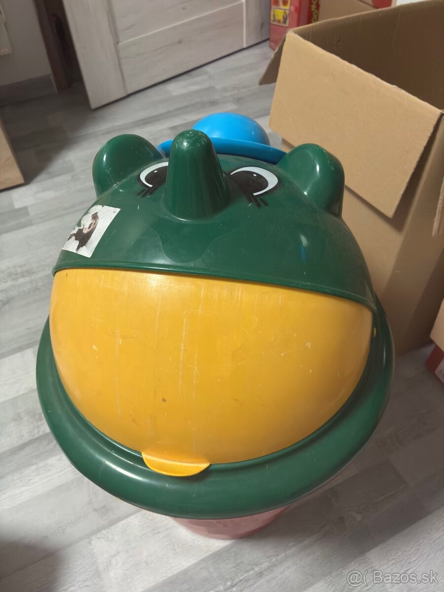 Nadoba na hračky - 4