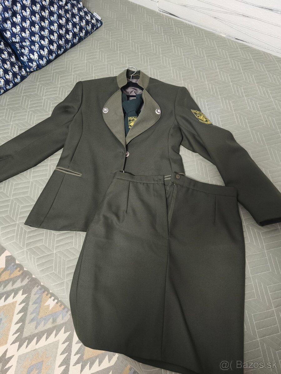 Dámska lesnícka uniforma - 4