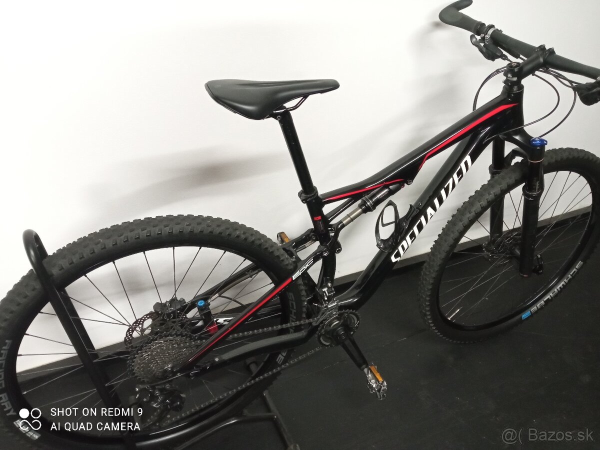 Predám celoodpružený bicykel Specialized Epic - 4