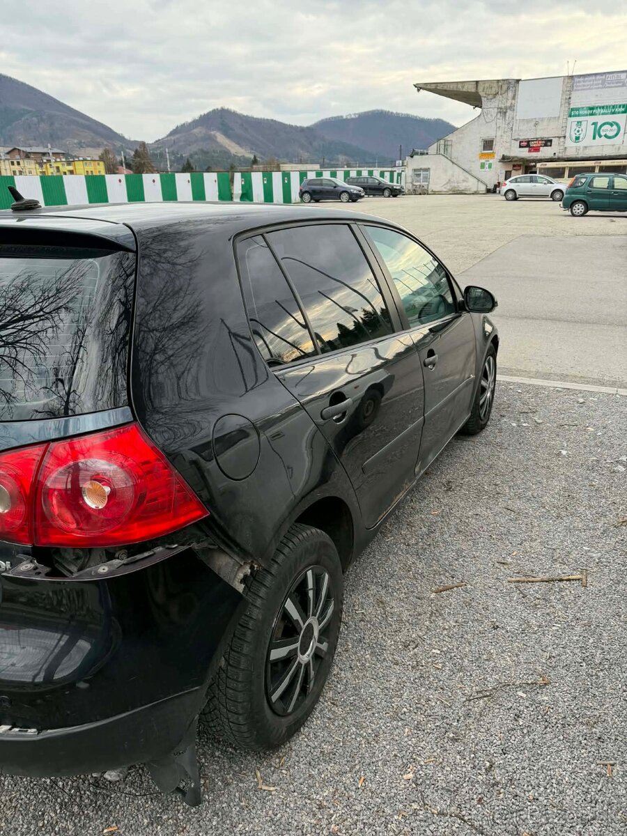 Volkswagen Golf V 1.9TDI ND - 4