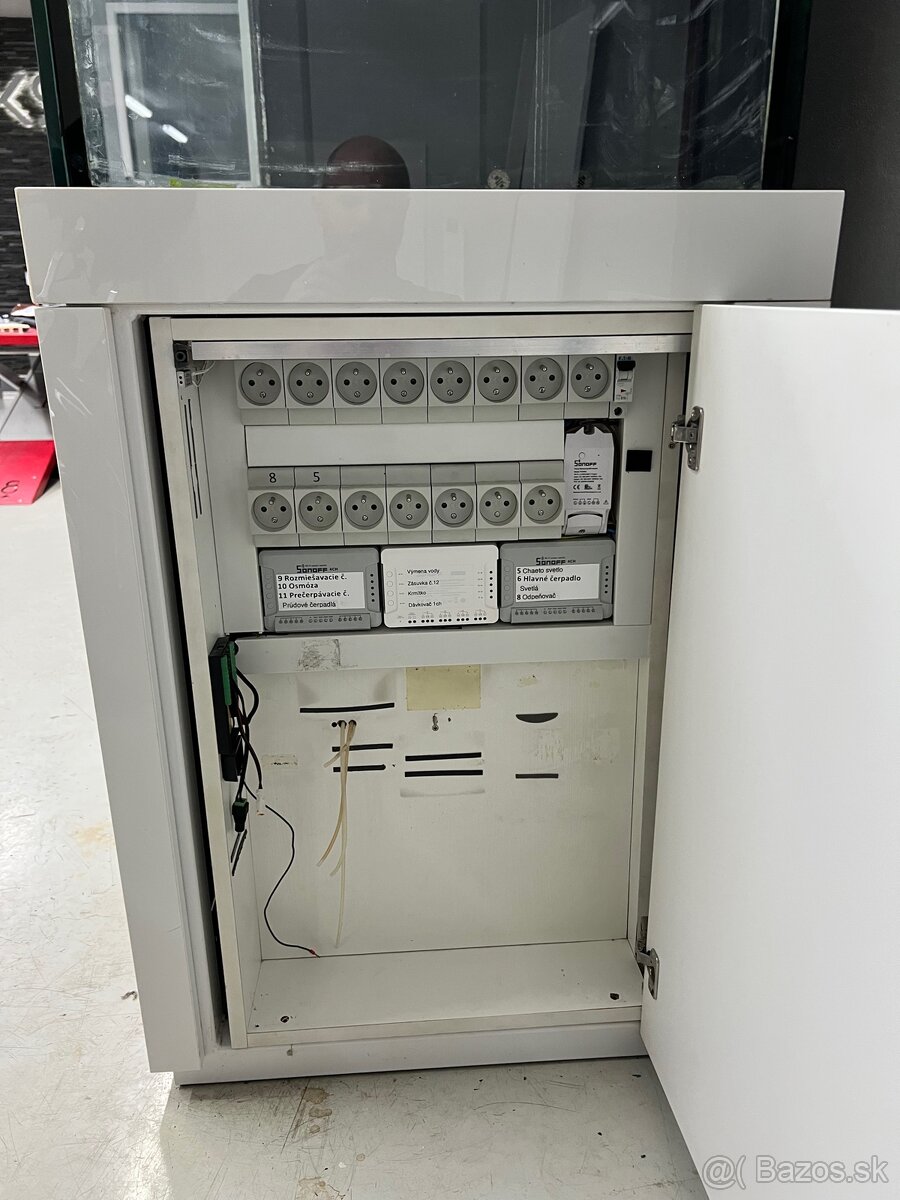 Predám morské akvárium, skrinka, filtračná nádoba. - 4