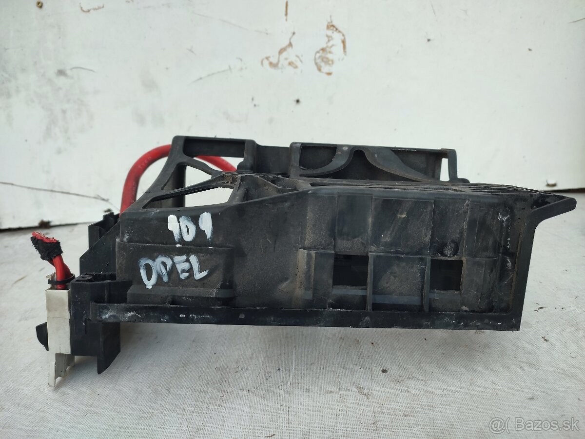 Opel - Poistkovú skrinku / blok poistiek Opel - 4
