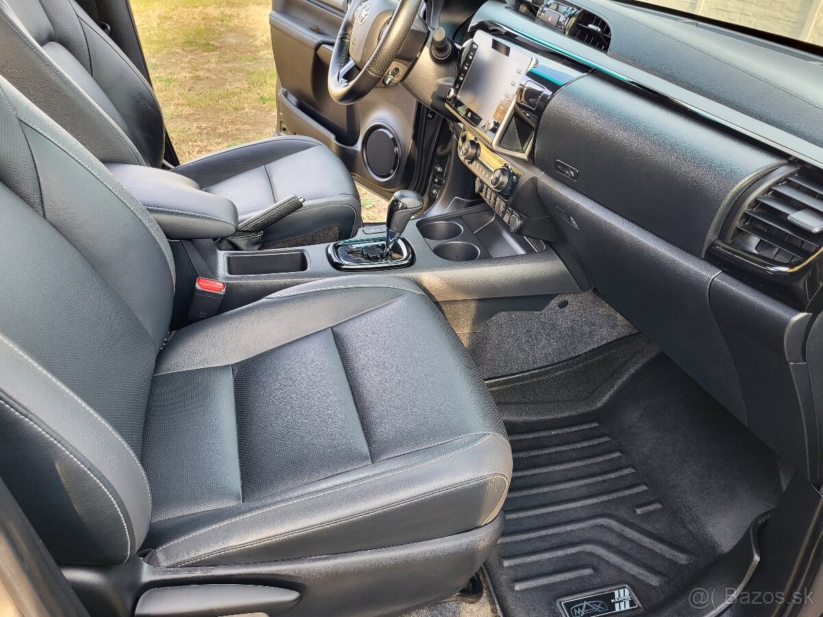 Toyota Hilux 2.8 D-4D Invincible 4x4 A/T, odpočet DPH - 4