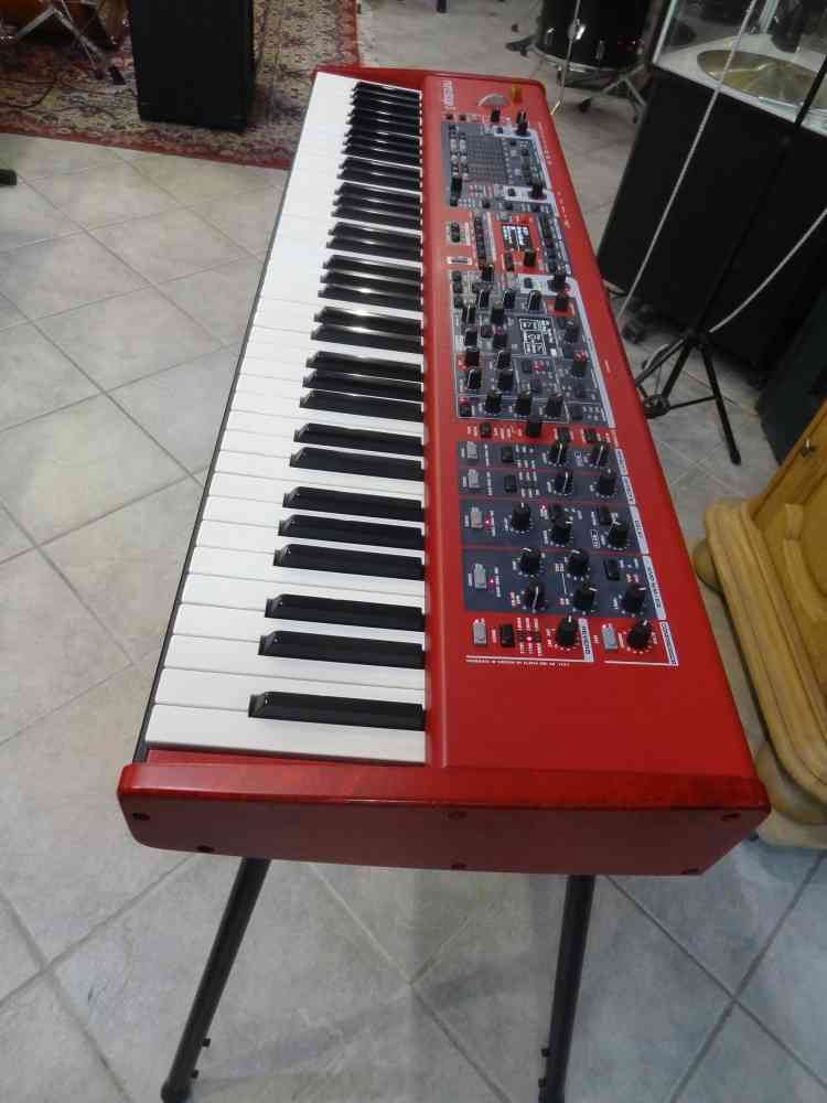 Nord Stage 3 76 HP + púzdro - 4