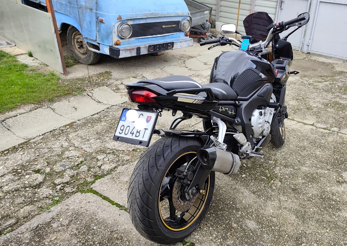 Yamaha FZ1 - 4