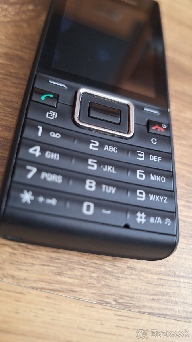 Sony ericsson J10i2 top stav - 4