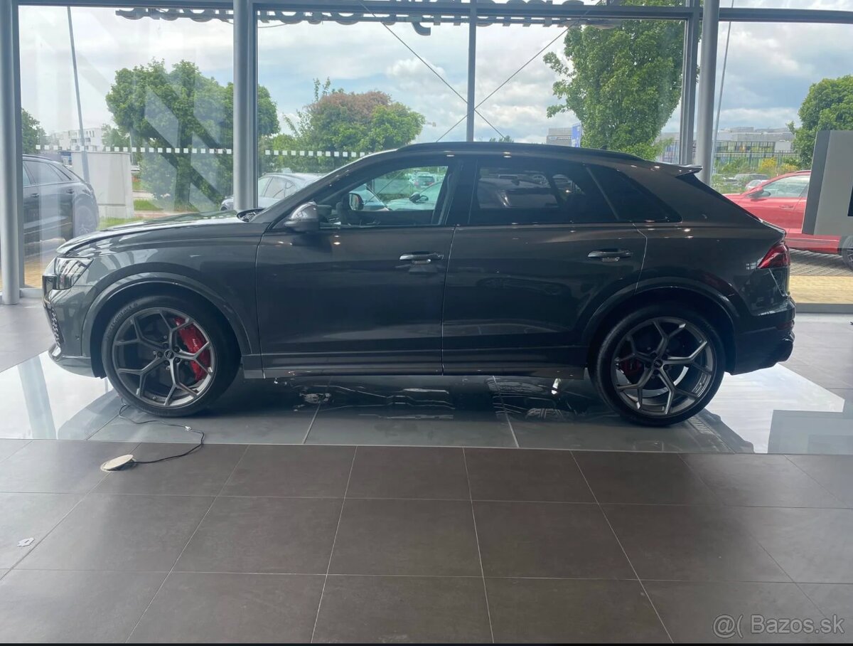 Audi RS Q8 Performance Quattro - 4