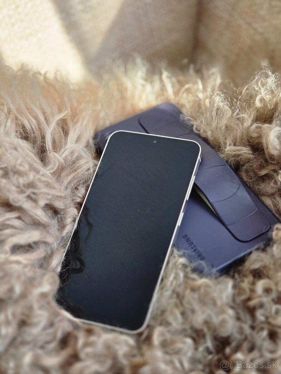 Galaxy S24 - 4