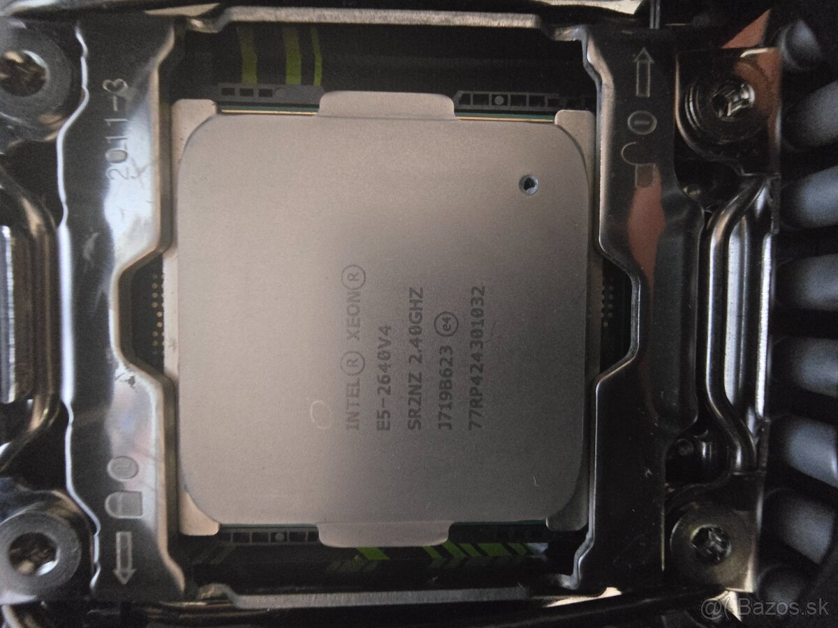 Zakl. doska X99+cpu Xeon E5 2640V4+16gb ddr4 ecc - 4
