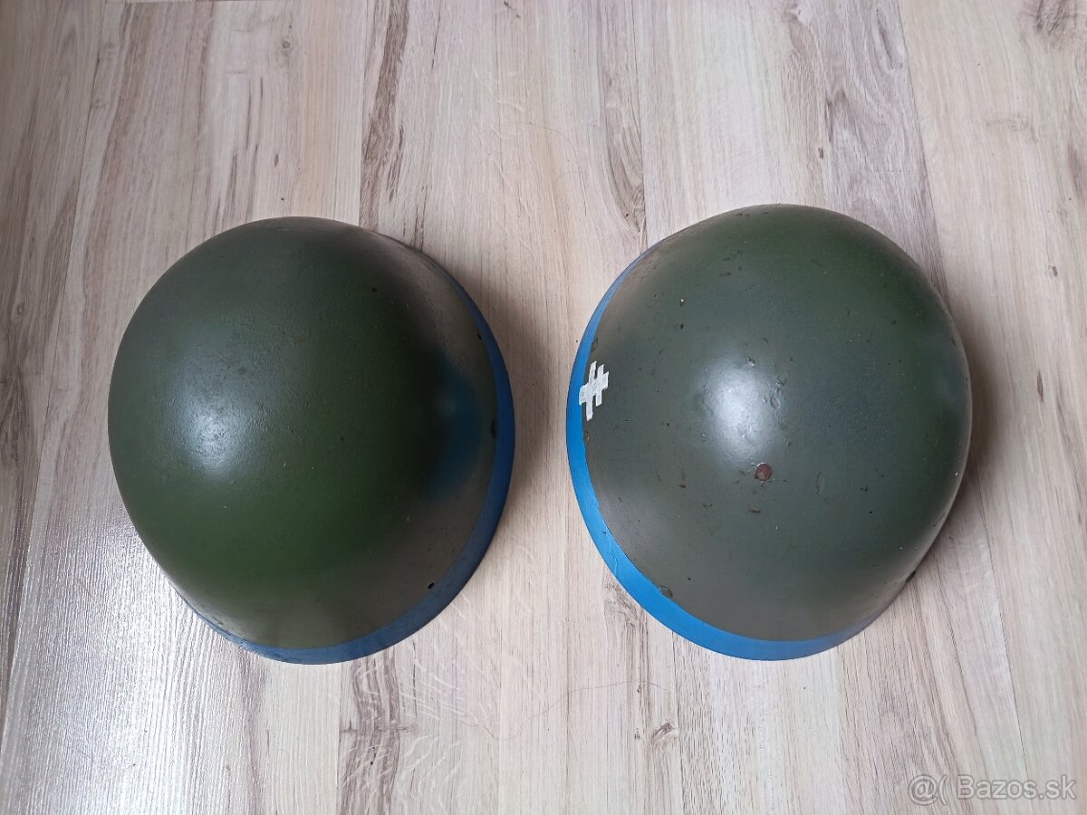 2 prilby vz. 32 - 4