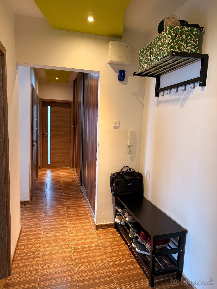 SVETLÝ A PRIESTRANNÝ 3-IZBOVÝ BYT | IPEĽSKÁ UL.BRATISLAVA - 4