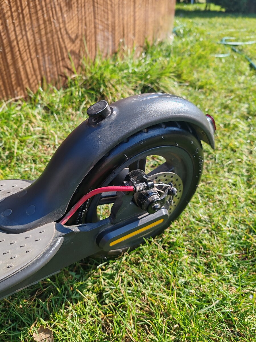 Kolobežka Xiaomi m365 - 4