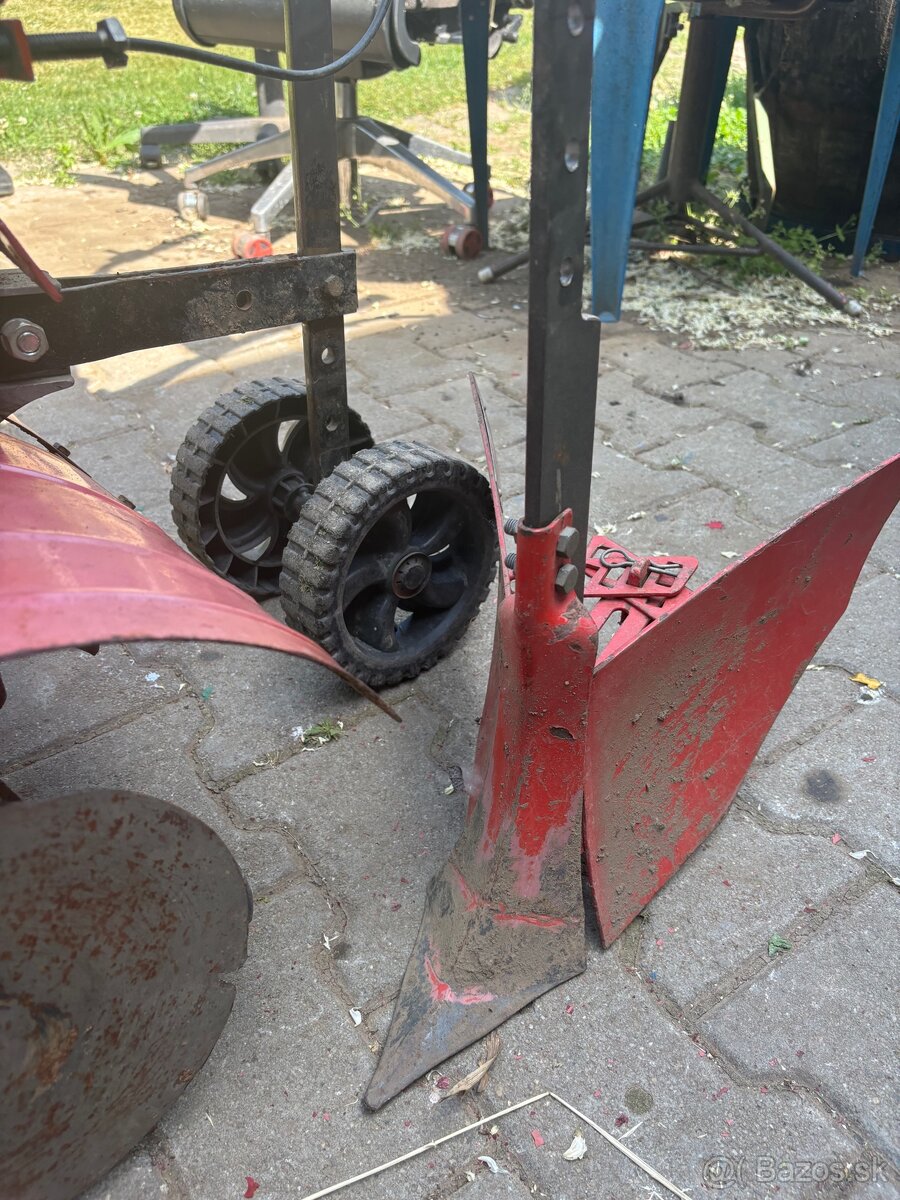 Predam rotavator s 5hp motorom Briggs&stratton - 4
