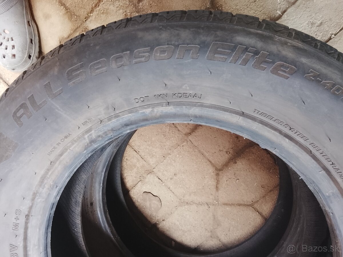 Predám zimné pneu 215/65r16 6/7mm - 4