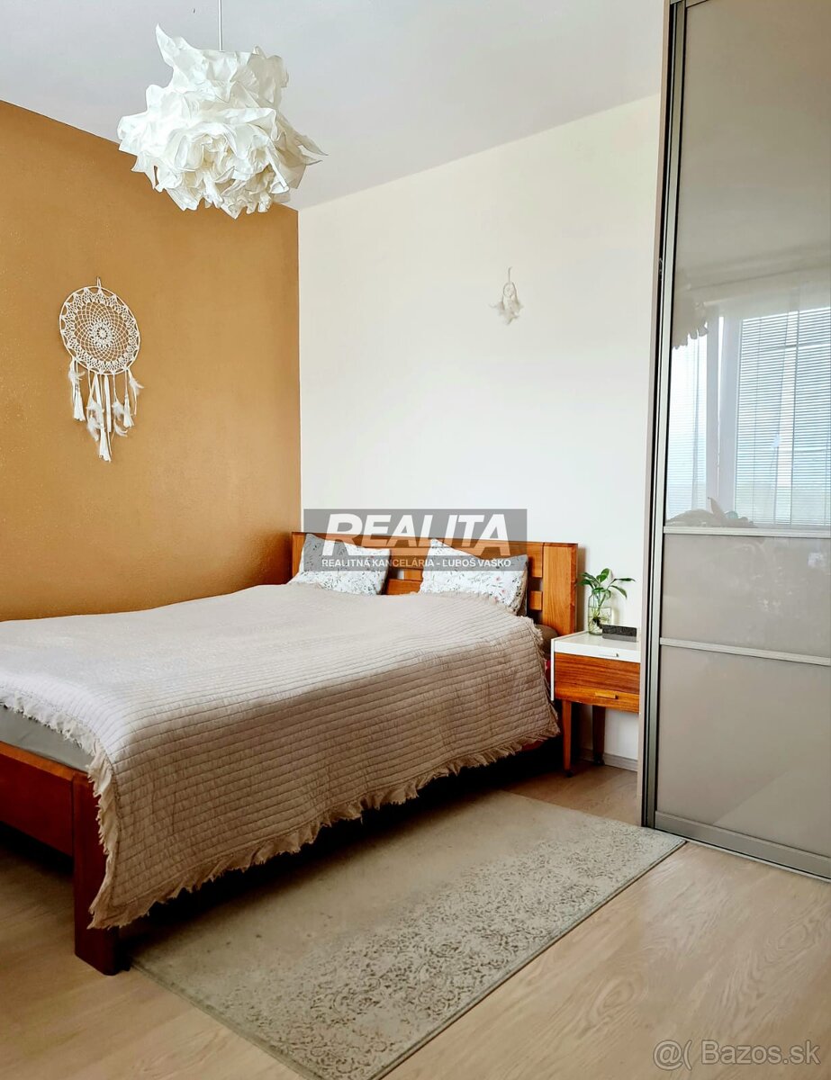 ÚTULNÝ 3-IZBOVÝ BYT, CHRENOVÁ, REKONŠTRUKCIA, BALKÓN - 4