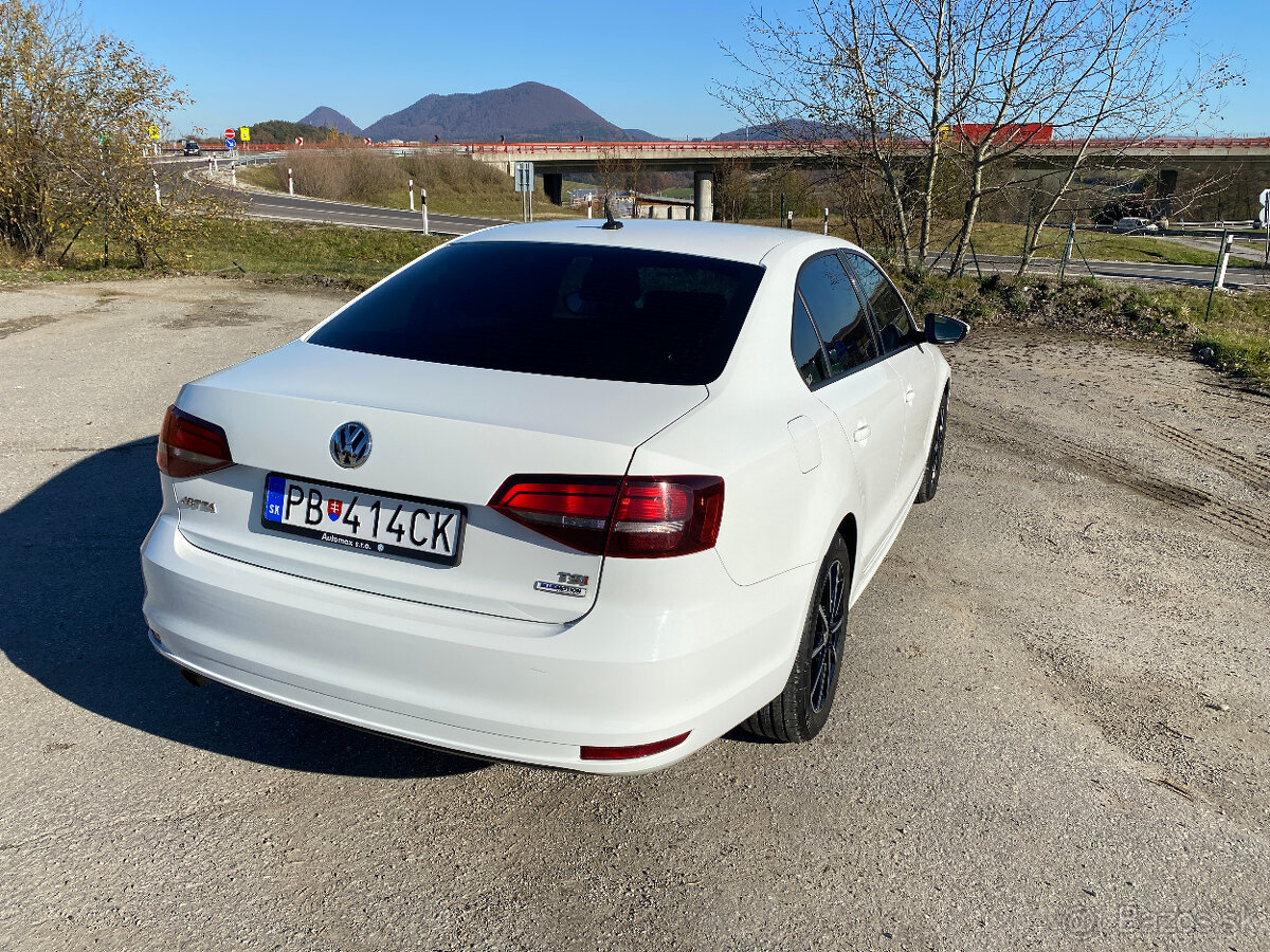 VW Jetta 1.2 TSI - 4