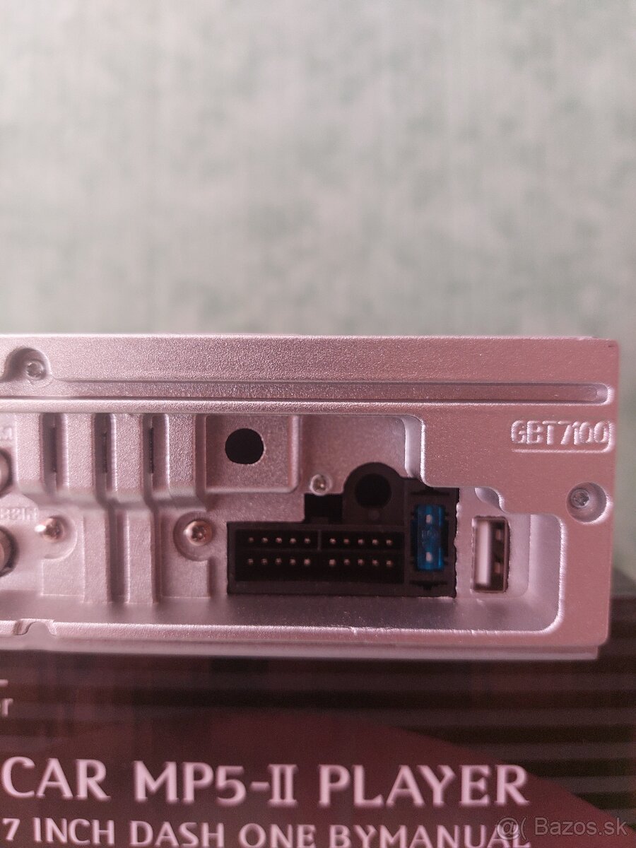 AUTORADIO S VYSUVNYM DISPLEJOM-Bluetooth - - 4