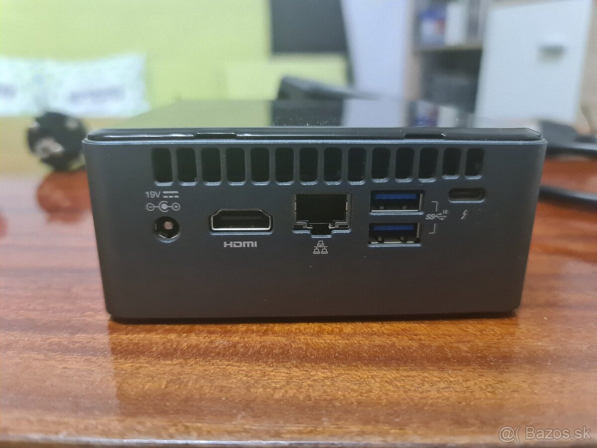 Intel NUC Kit 8i7BEH / 250GB / 32GB / 2019 - 4