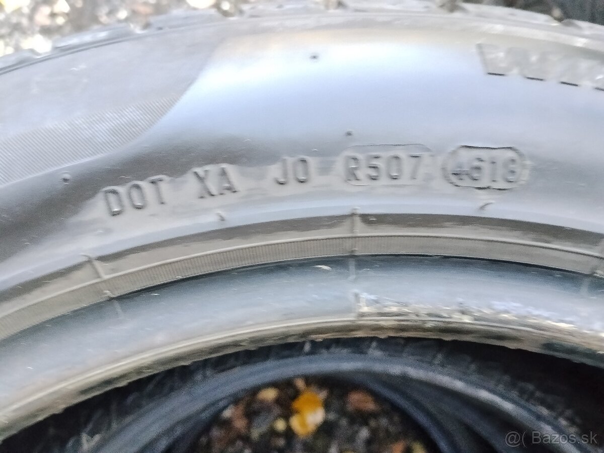 Zimne 215/55 R17, 98V, PIRELLI SOTTOZERO3, 4ks - 4