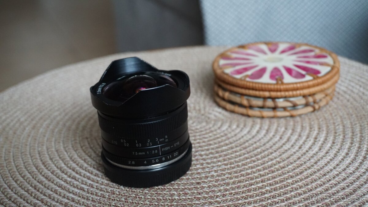 Fish-eye objektív 7artisans 7.5mm F2.8 - 4