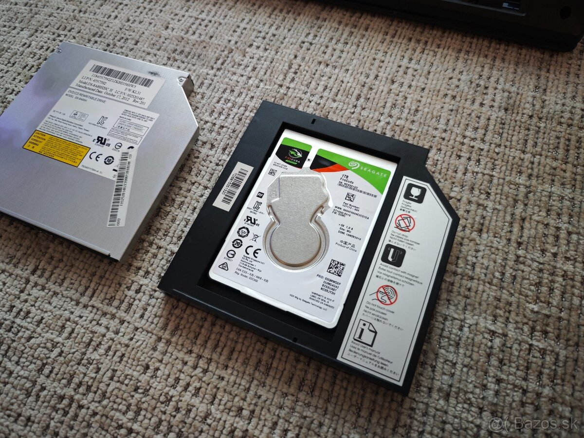 SilverStone TS09 – SATA HDD/SSD adaptér do notebooku (12,7 m - 4