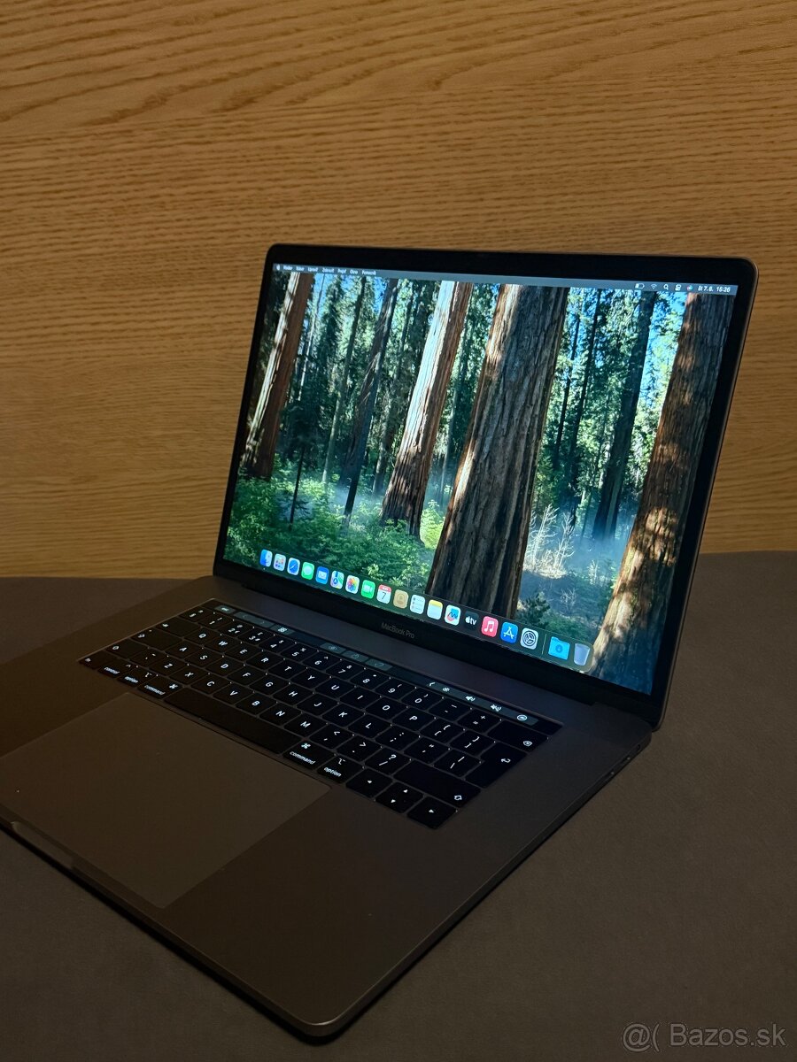MacBook Pro 2019 16 inch - 4