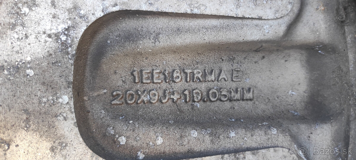 disky R20x9, snímače tlaku, 5x139,7 pneu AT 275/65R20