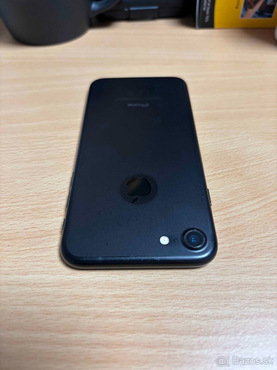 Apple iPhone 7 - 128GB - 84% kapacita batérie - 4