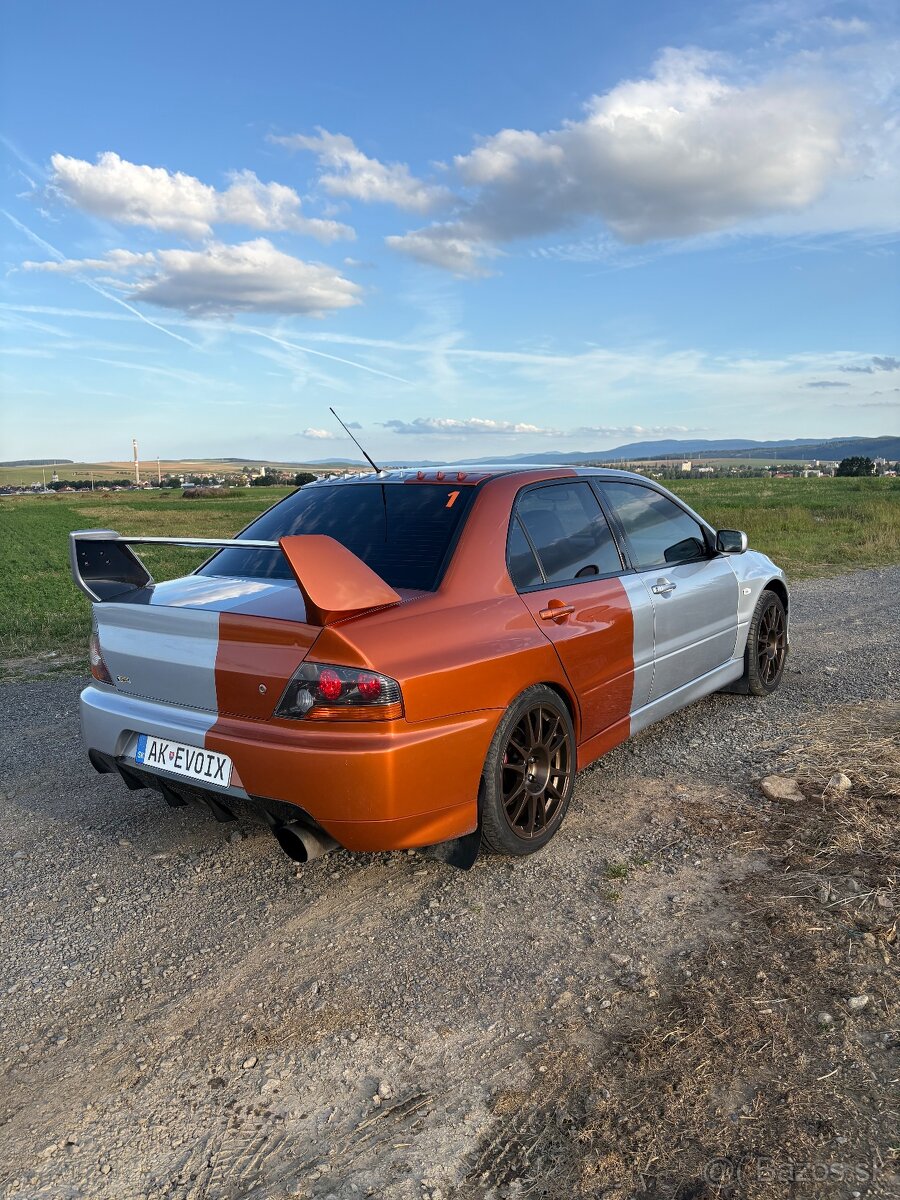 Mitsubishi Lancer Evo 8 - 4