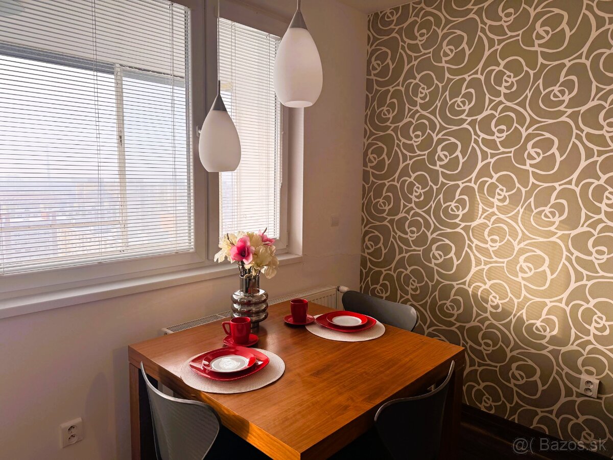 🏡 Moderná dvojgarsónka de luxe s balkónom - Petržalka - 4