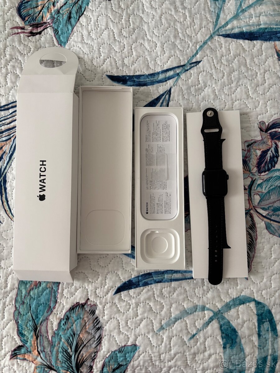 Apple Watch SE 3 2025 - 4