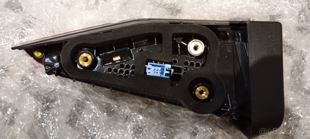 Zadné svetlo pravé Škoda Octavia IV - 4