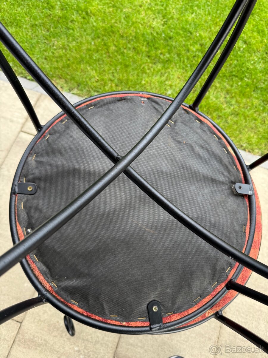 Dve rustikálne kovové stoličky - 4