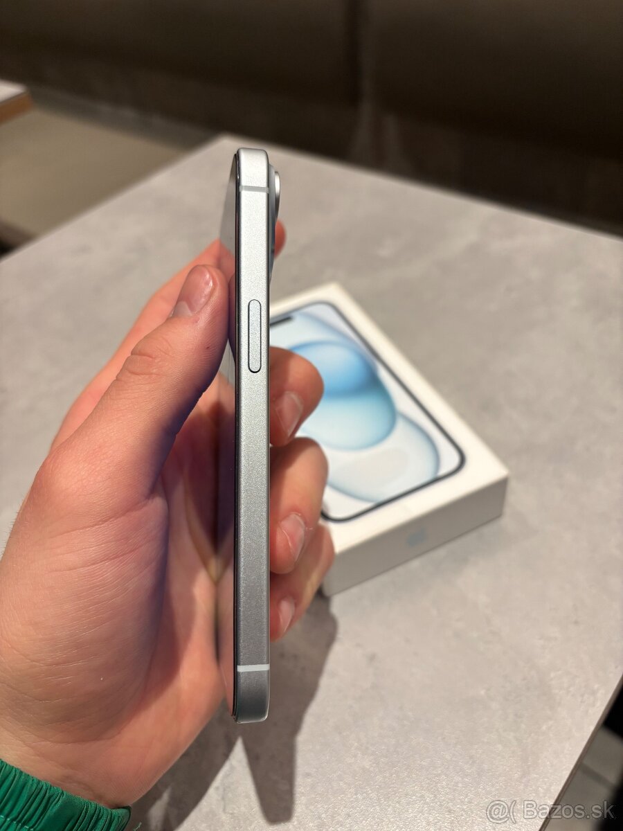 iPhone 15 - 4
