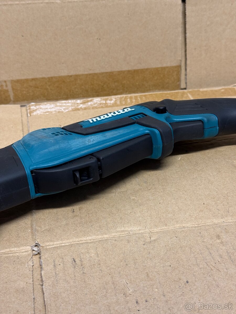 AKU chvostova píla Makita - 4