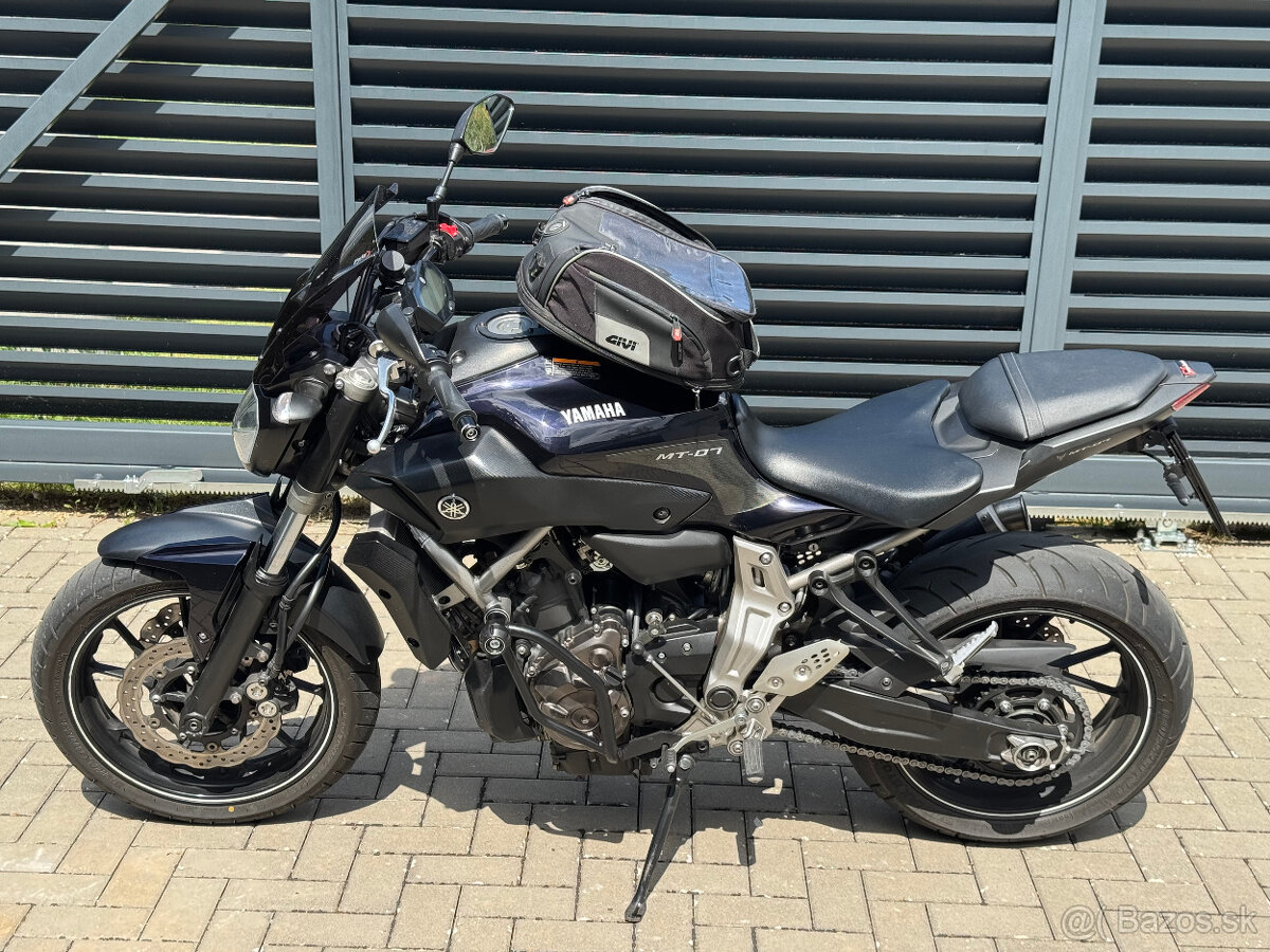 Yamaha MT-07 1 - 4
