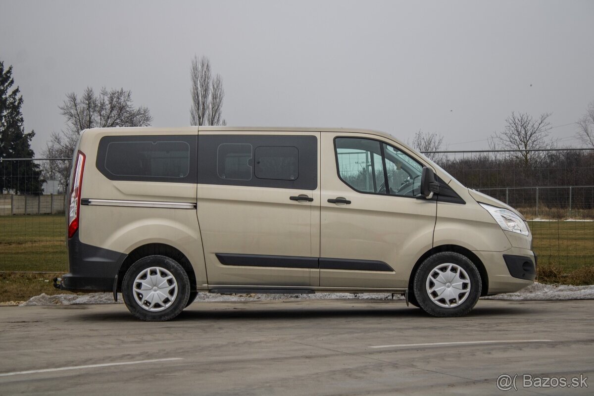 Ford Turneo Custom - 4
