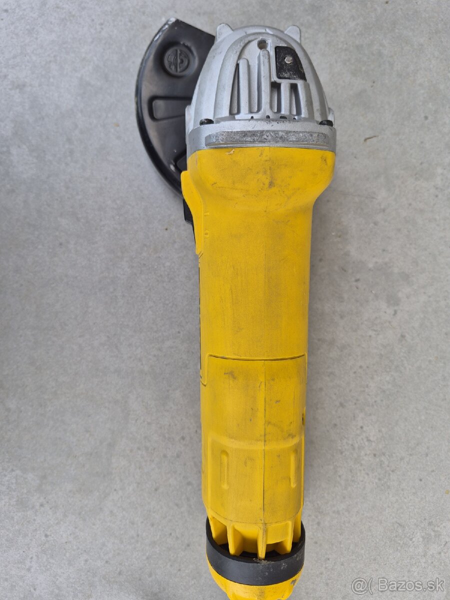 Dewalt 1200w uhlová brúska - 4