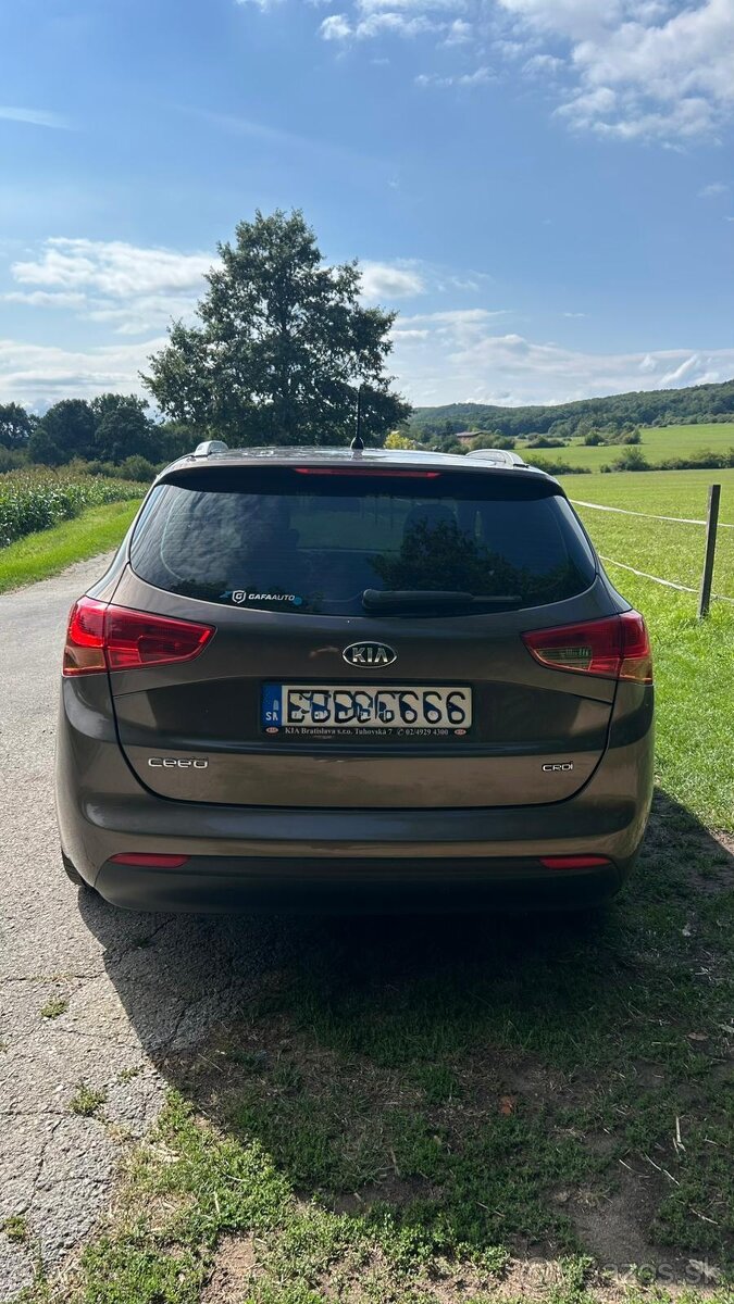 Kia ceed SW 1.6 CRDI 94KW - 4