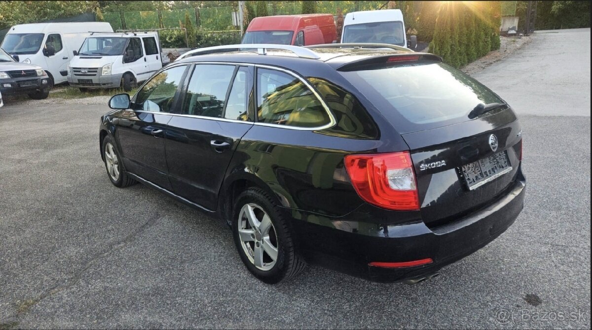 ŠKODA SUPERB COMBI - 4