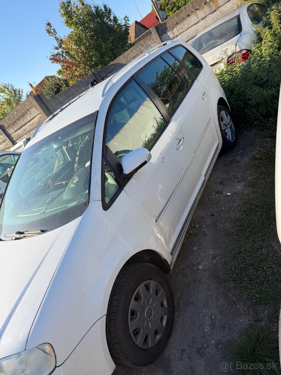 Rozpredám vw touaran 2.0tdi dsg - 4