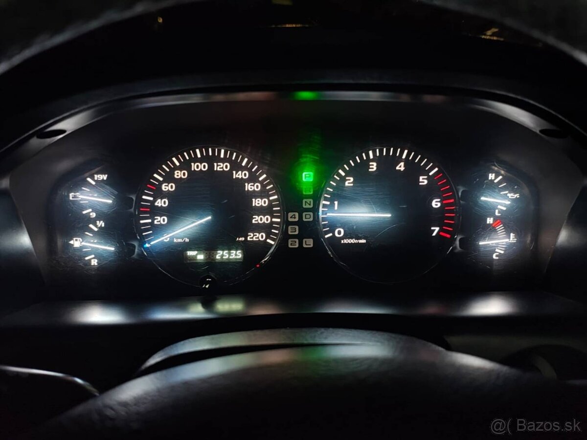 TOYOTA LANDCRUISER 100 4.7 LPG