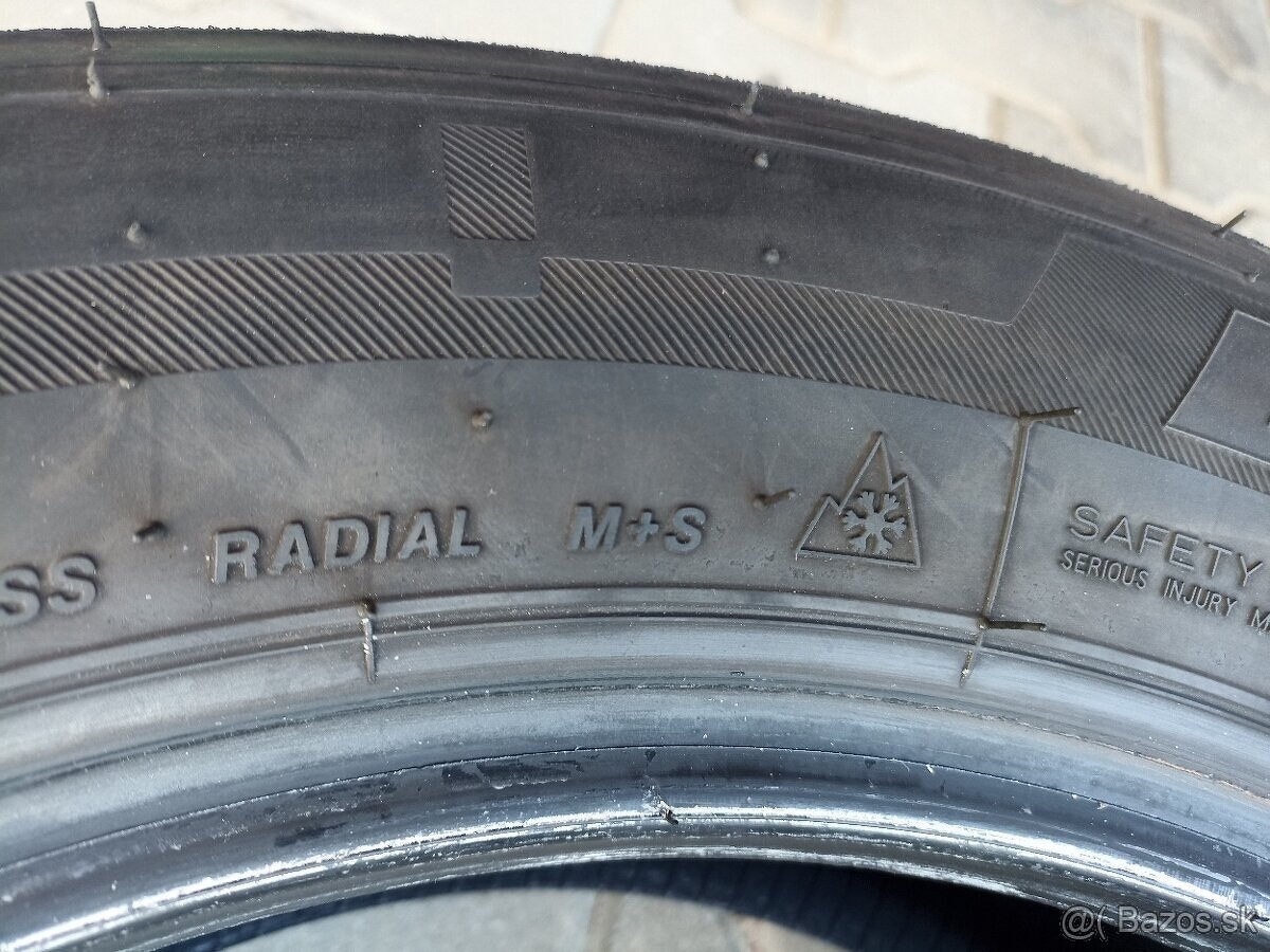 Zimné záťažové pneu Bridgestone Blizzak W810 215/60 R17C - 4