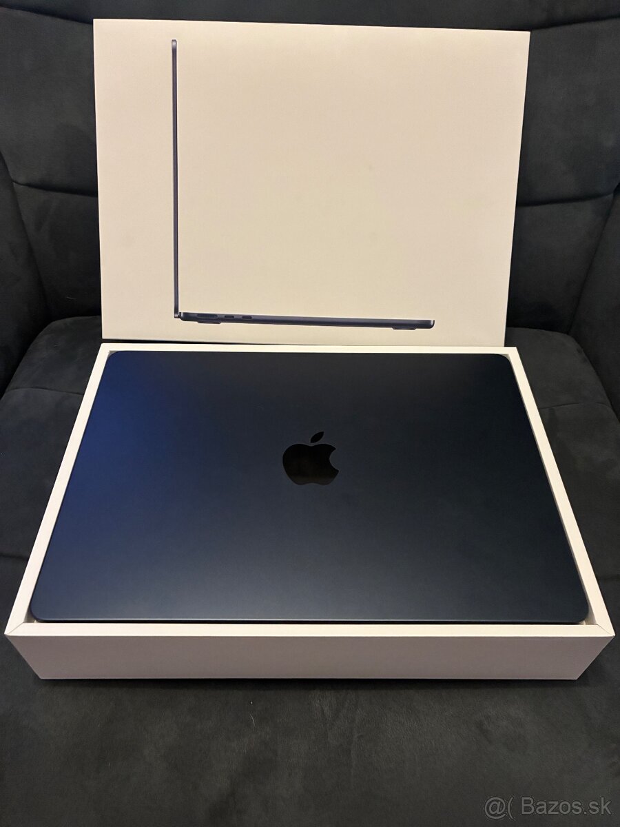 Macbook Air 13” 16/256 Midnight 2025 - 4