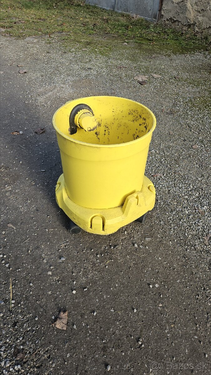 Kärcher WD3 nádoba s kolieskami - 4